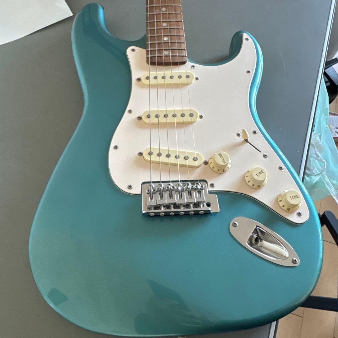 Squier Strat アクアブルー エレキギター