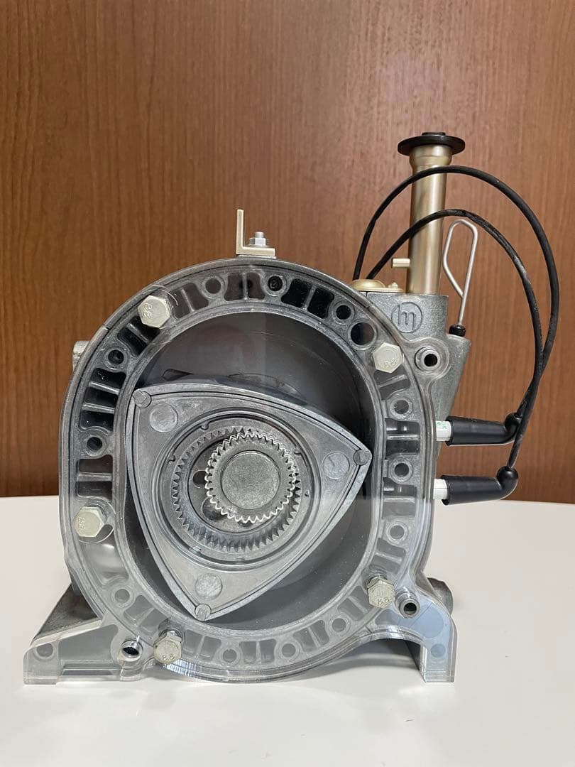 デアゴスティーニ マツダ コスモスポーツ ロータリーエンジン 完成品
