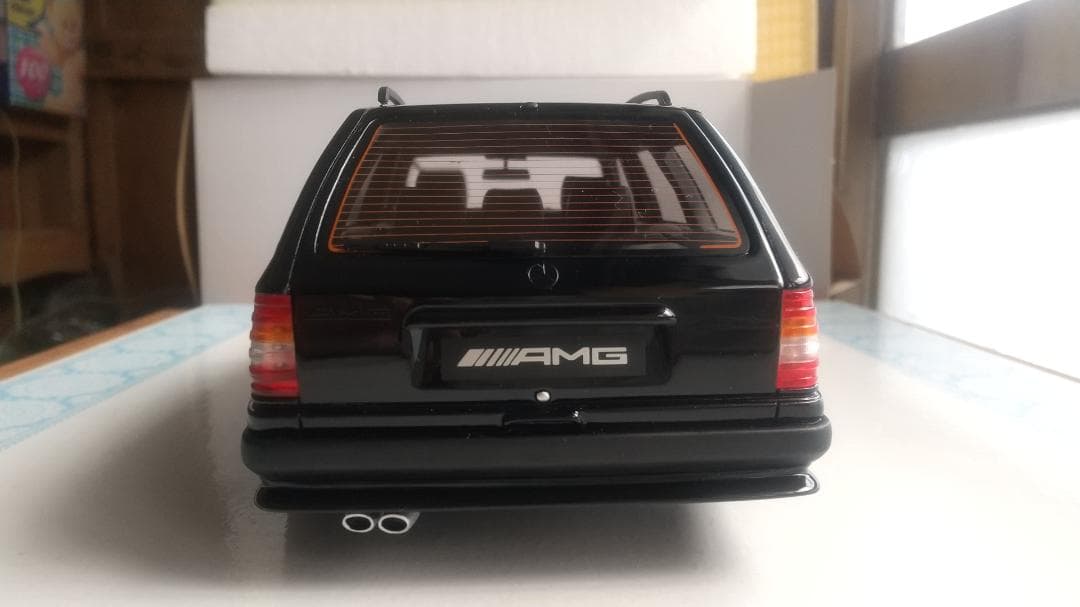 ミニカー OTTOmobile Mercedes-Benz 300 TE AMG