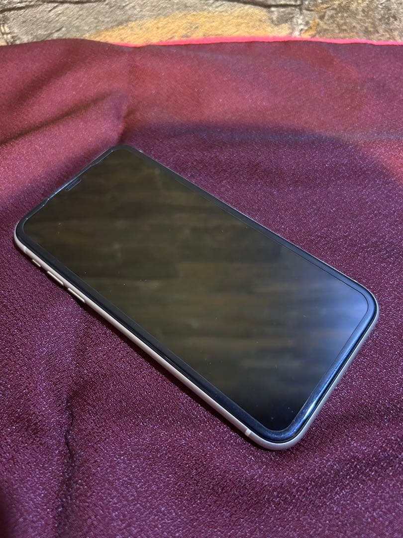 美品　iPhone11 64GB simフリー ホワイト　バッテリー98%