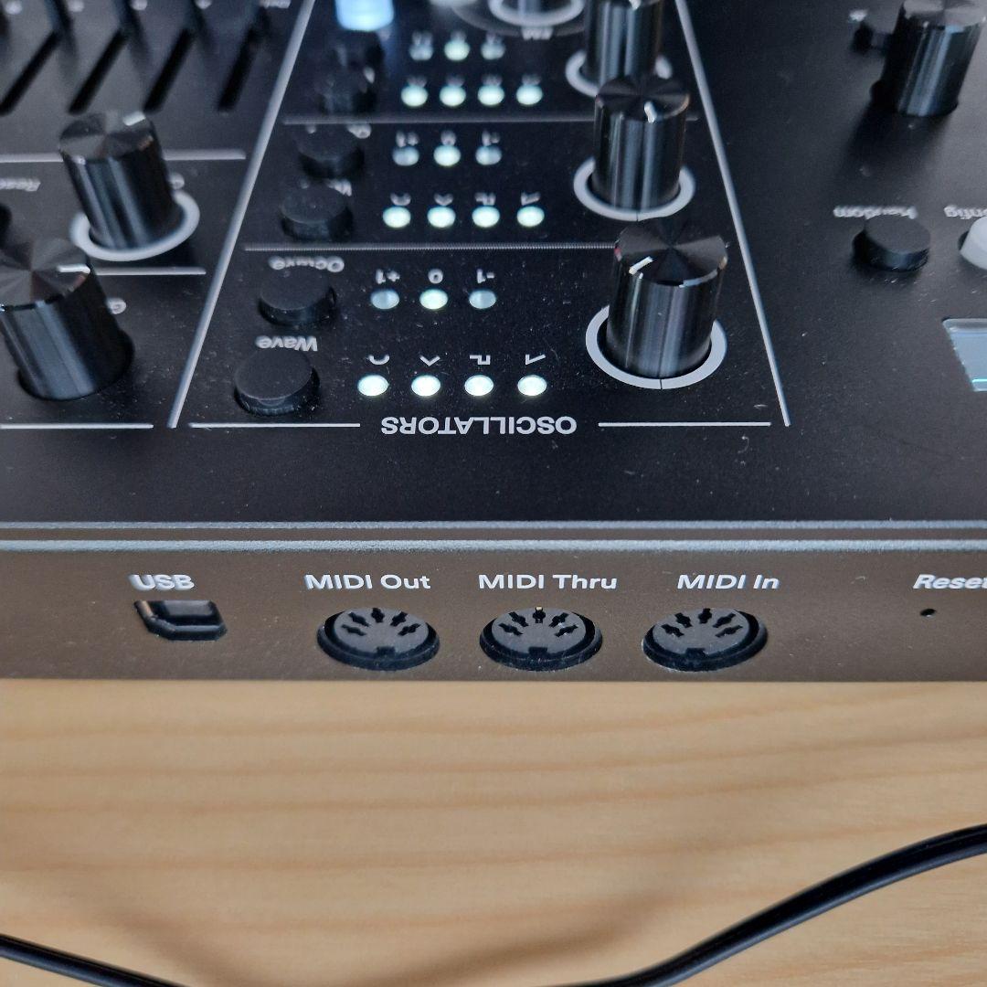 鍵盤楽器 Polyend / Dreadbox Medusa Hybrid Synth