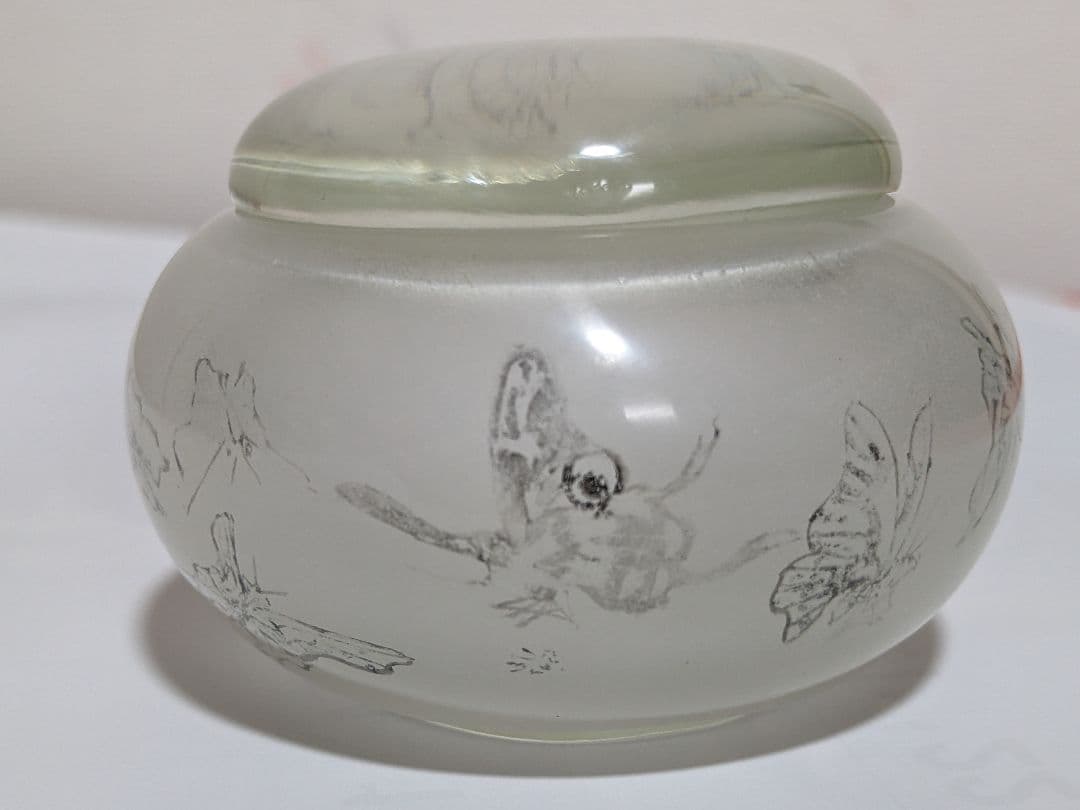 ♦中国 古玩 群蝶図 ガラス絵 化粧入 蓋付き瓶 壺 化粧道具 鼻煙壺 骨董品