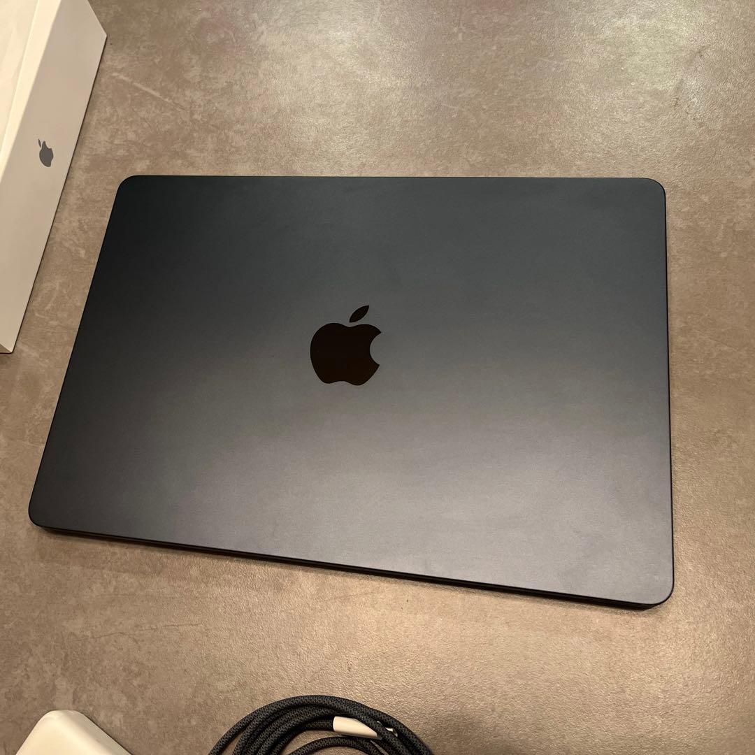ほぼ新品 Macbook Air M2 16GB/512GB 認定整備済品