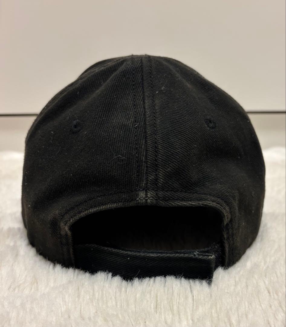 BALENCIAGA 黒 定番ロゴキャップ