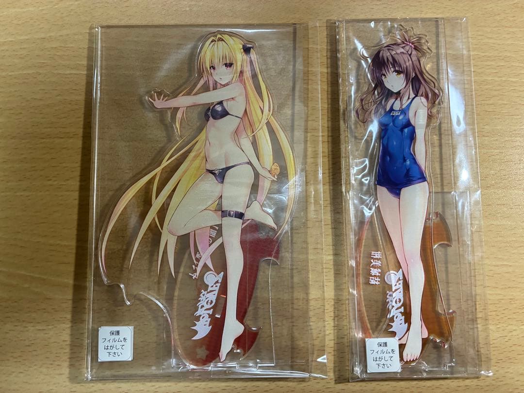 To LOVEる 原画展 アクリルMEGAフィギュア　金色の闇& 結城美柑　2点