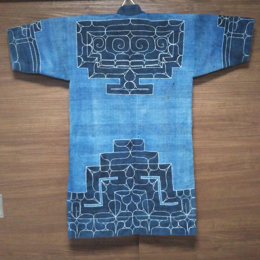 アイヌ着物　切り伏せ刺繍