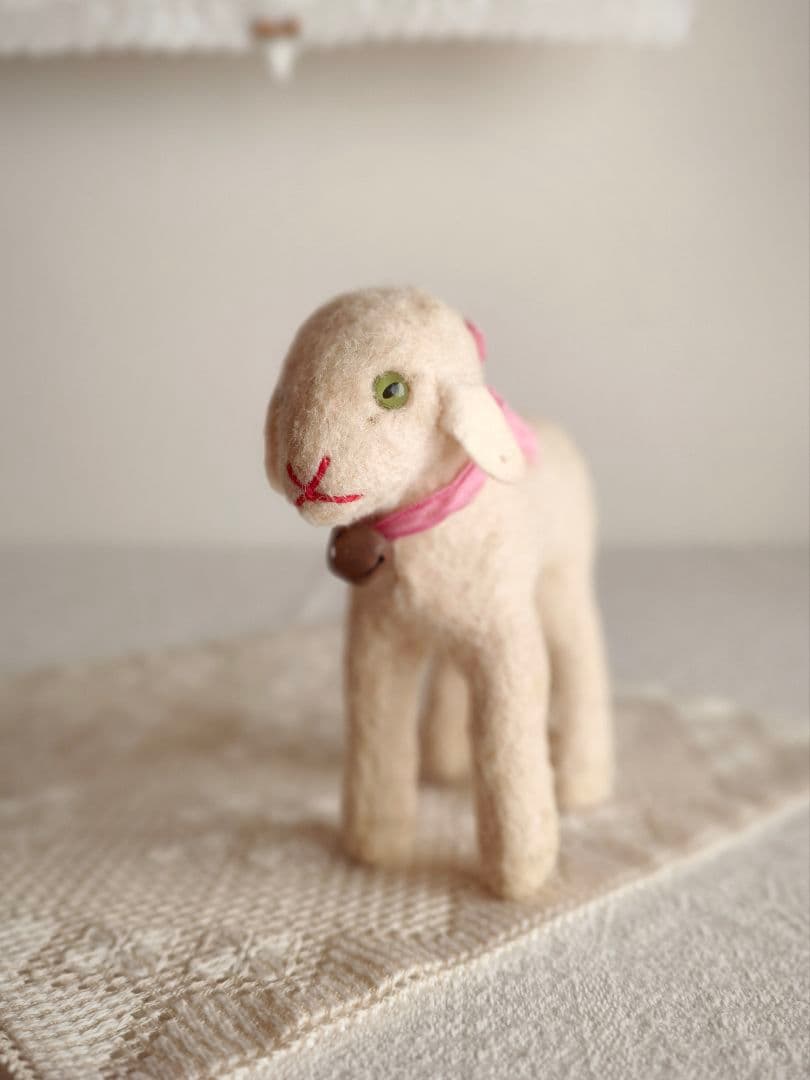 * vintage animal ❀ グリーンの瞳の 羊ちゃん