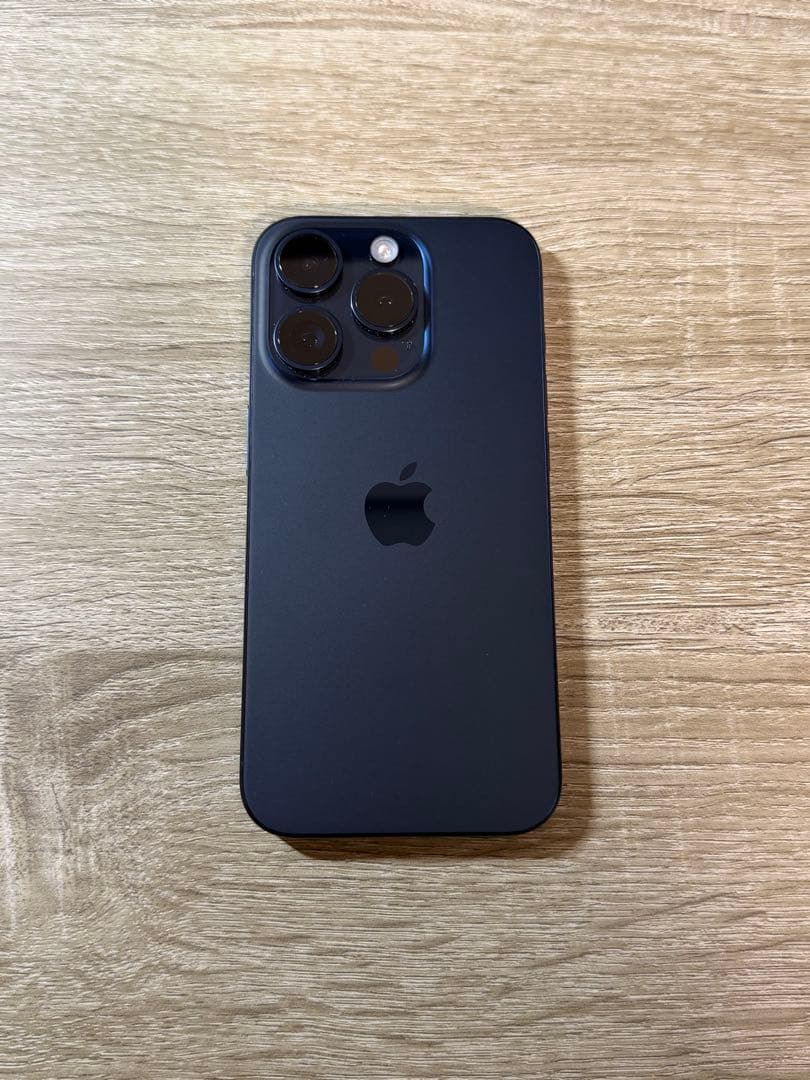 美品 Apple iPhone 15 Pro ブルーチタニウム128GB