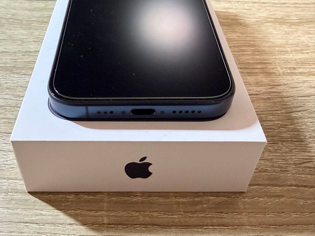 美品 Apple iPhone 15 Pro ブルーチタニウム128GB