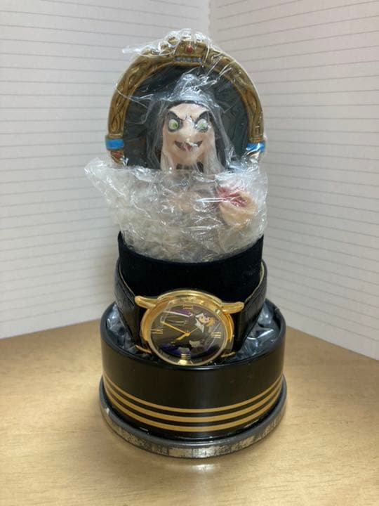 ディズニー　シリアルナンバー入り腕時計