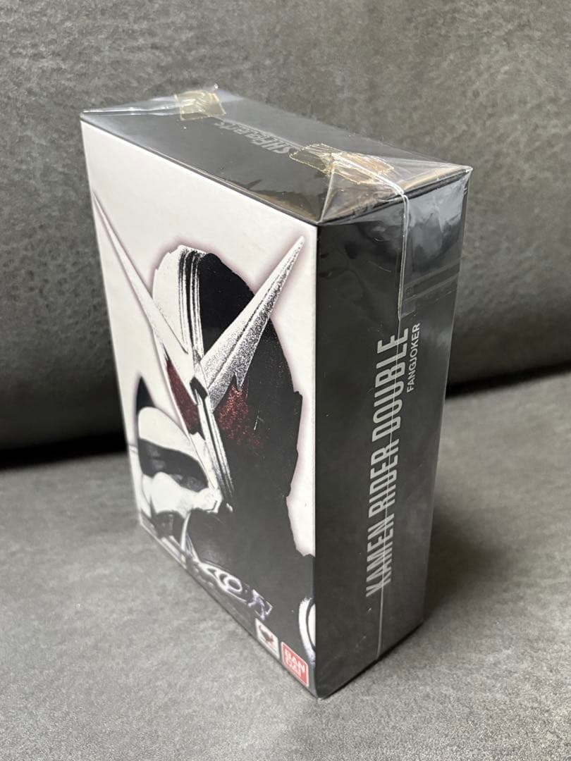 S.h.figuarts 仮面ライダーダブル　ファングジョーカー　真骨彫