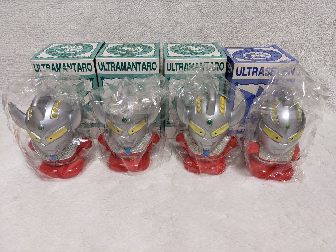 デッドストック放出！銀行貯金箱　ウルトラマン 他