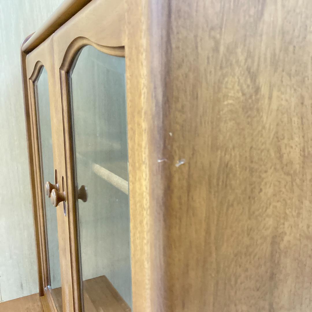 【カリモク】ガラスキャビネット　食器棚　書棚　本棚　飾り棚