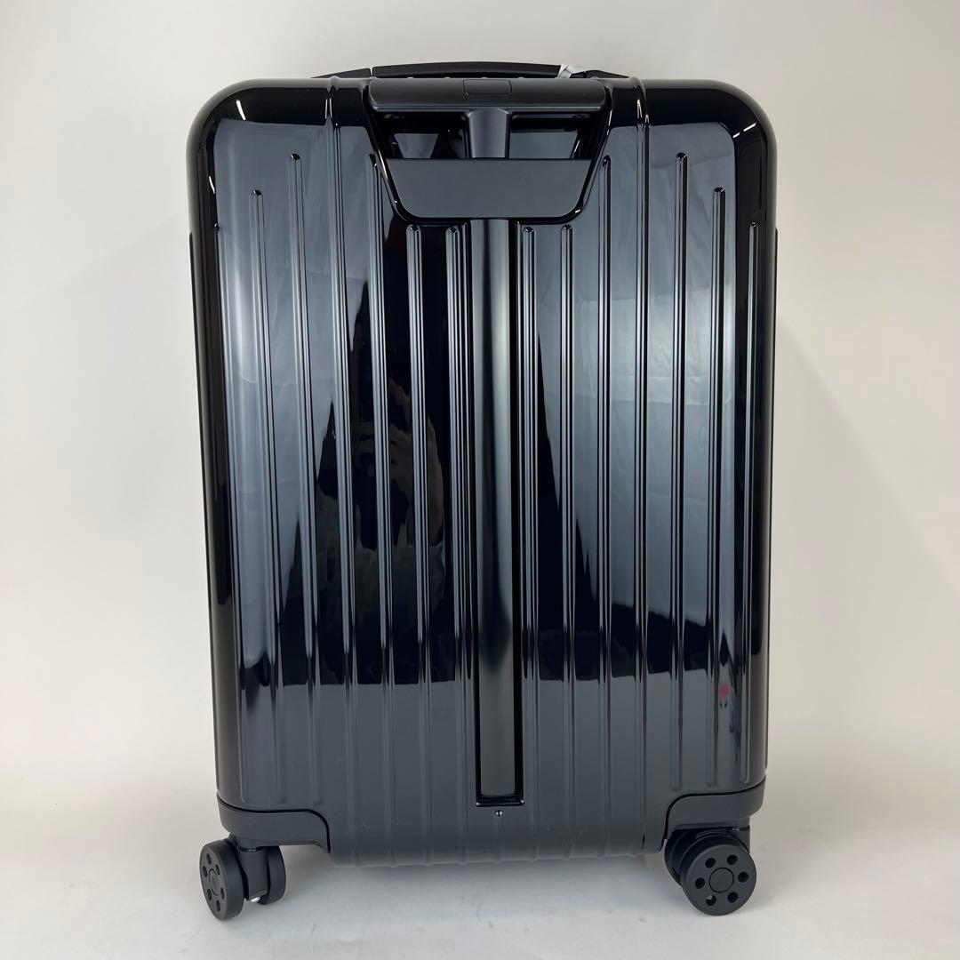 新品 RIMOWA リモワ エッセンシャルライトキャビン 37L ブラック