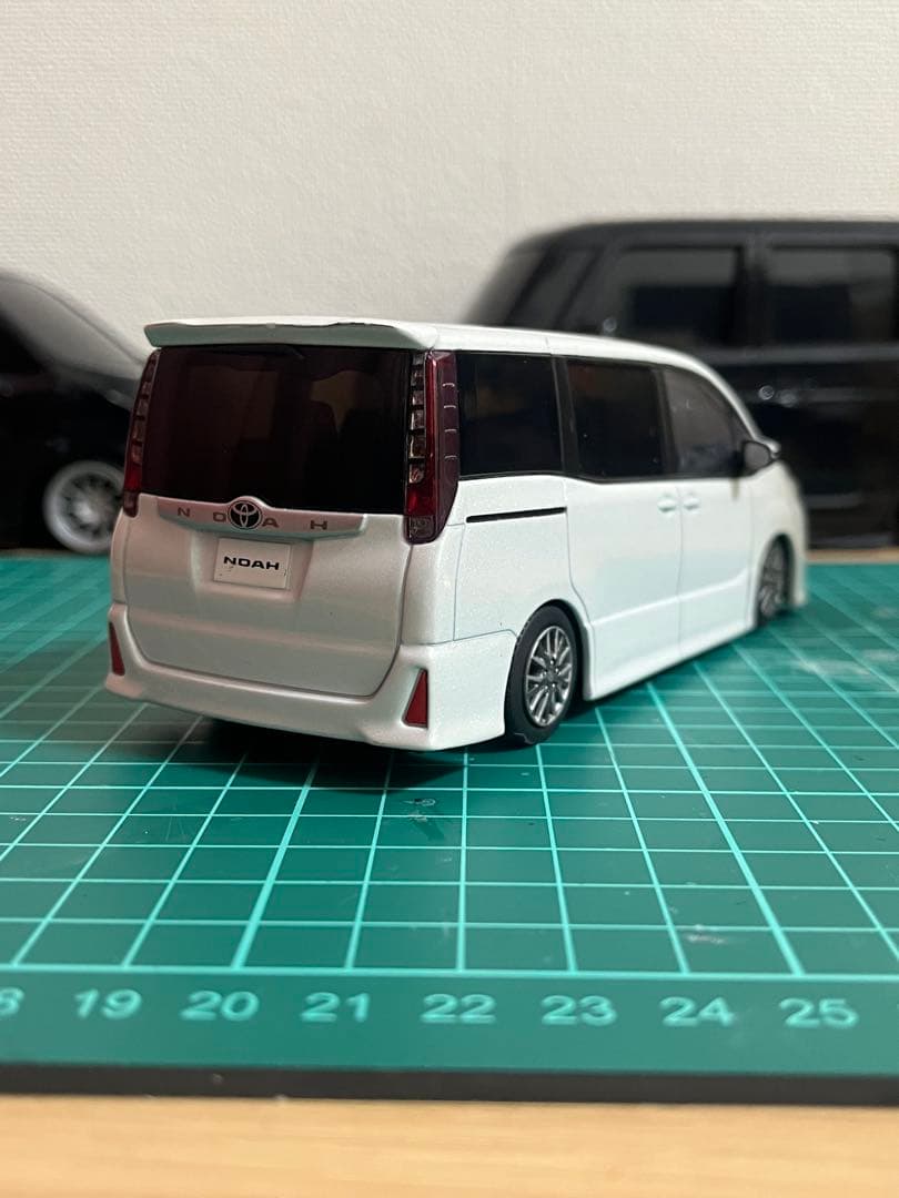 トヨタ80ノア　ミニカー　非売品