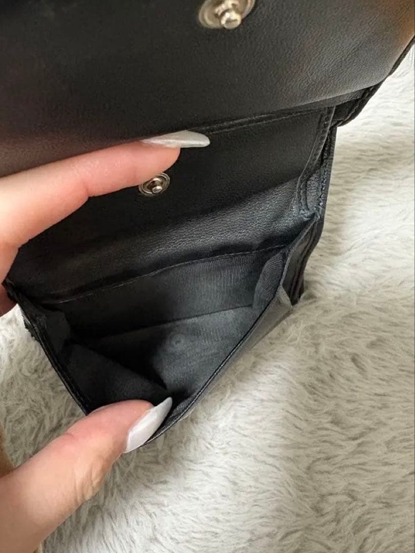 PRADA ブラック 二つ折り財布