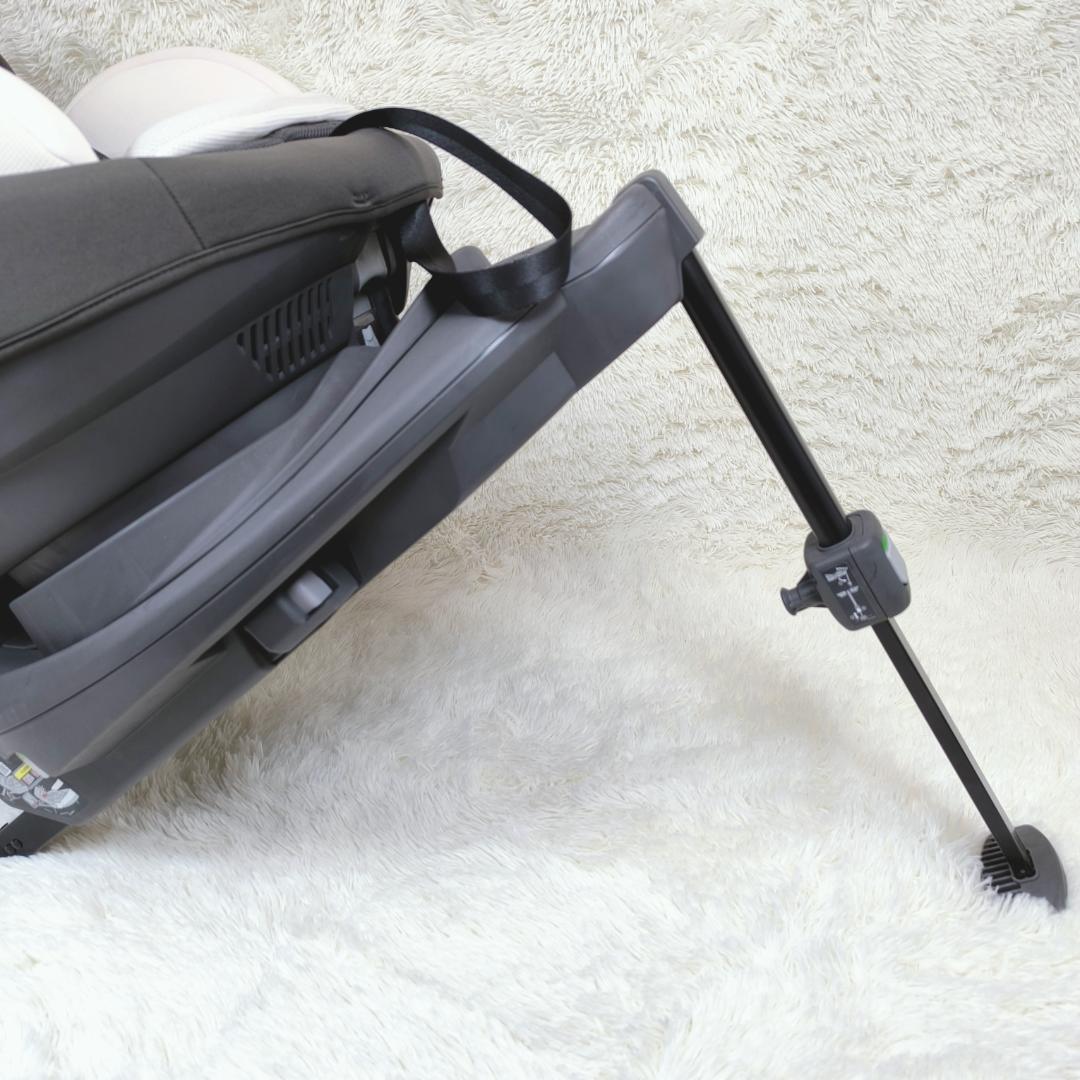 【美品】コンビ　チャイルドシート　ザエス　エッグショック　ISOFIX　R129