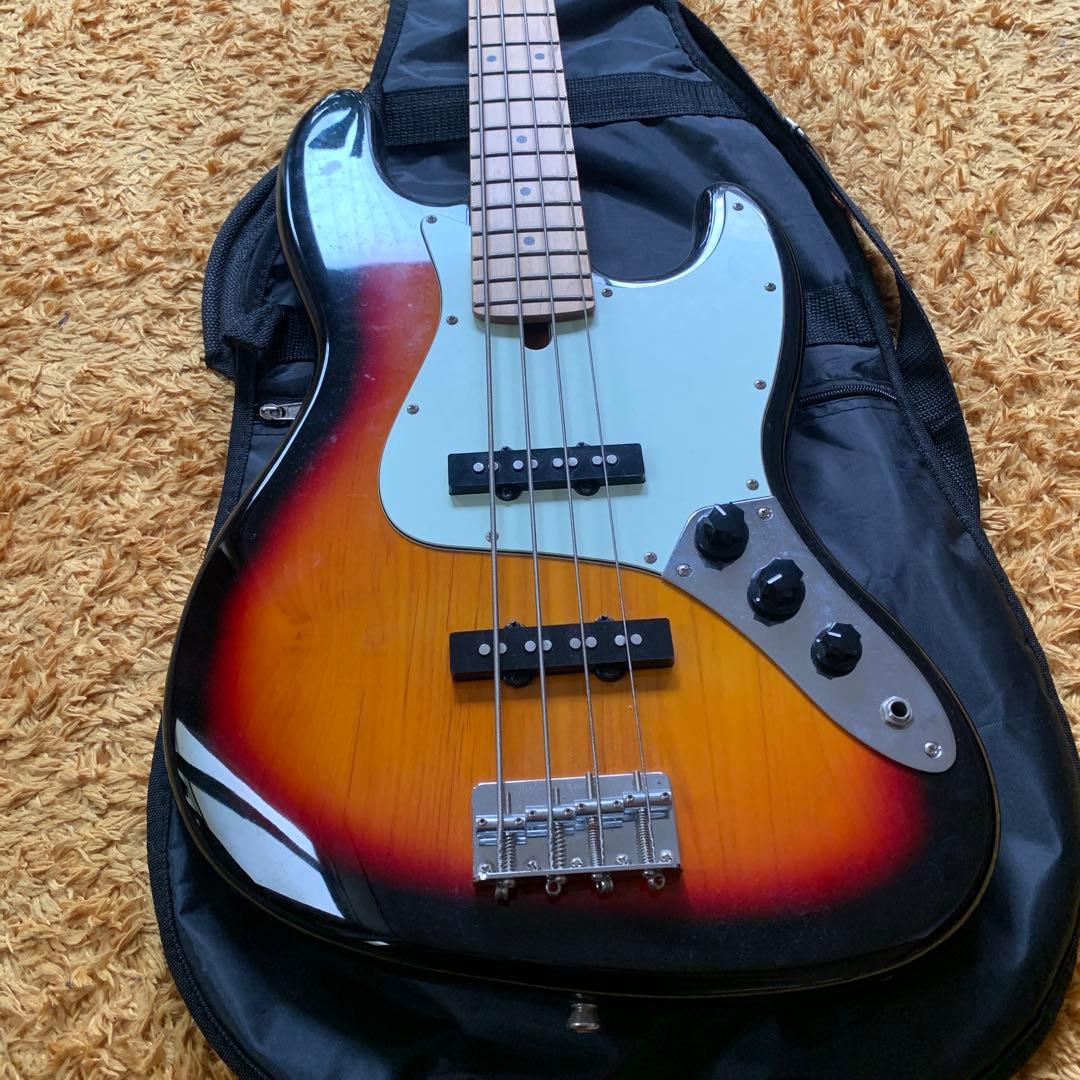 バッカス　エレキベース サンバースト 2ピックアップ
