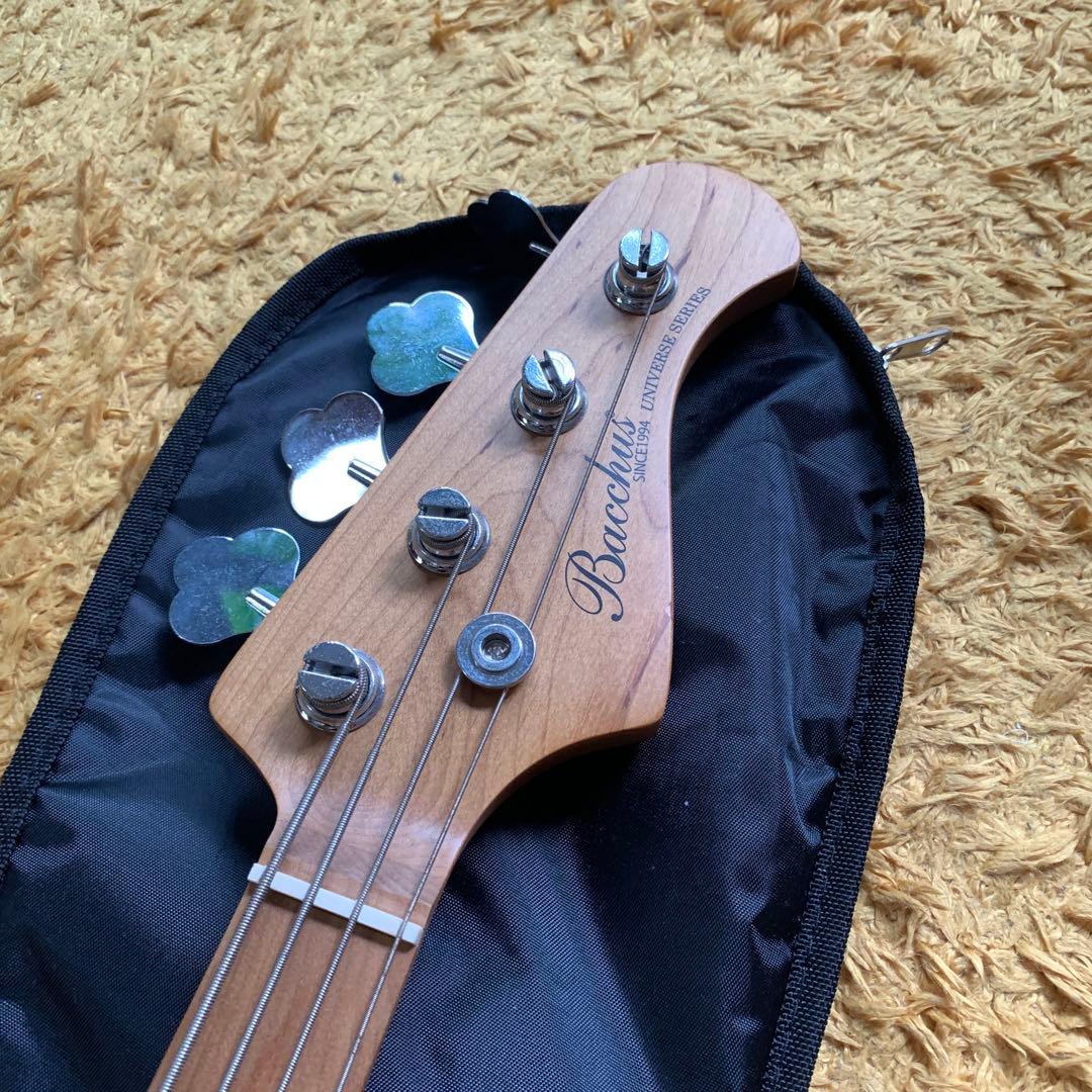 バッカス　エレキベース サンバースト 2ピックアップ