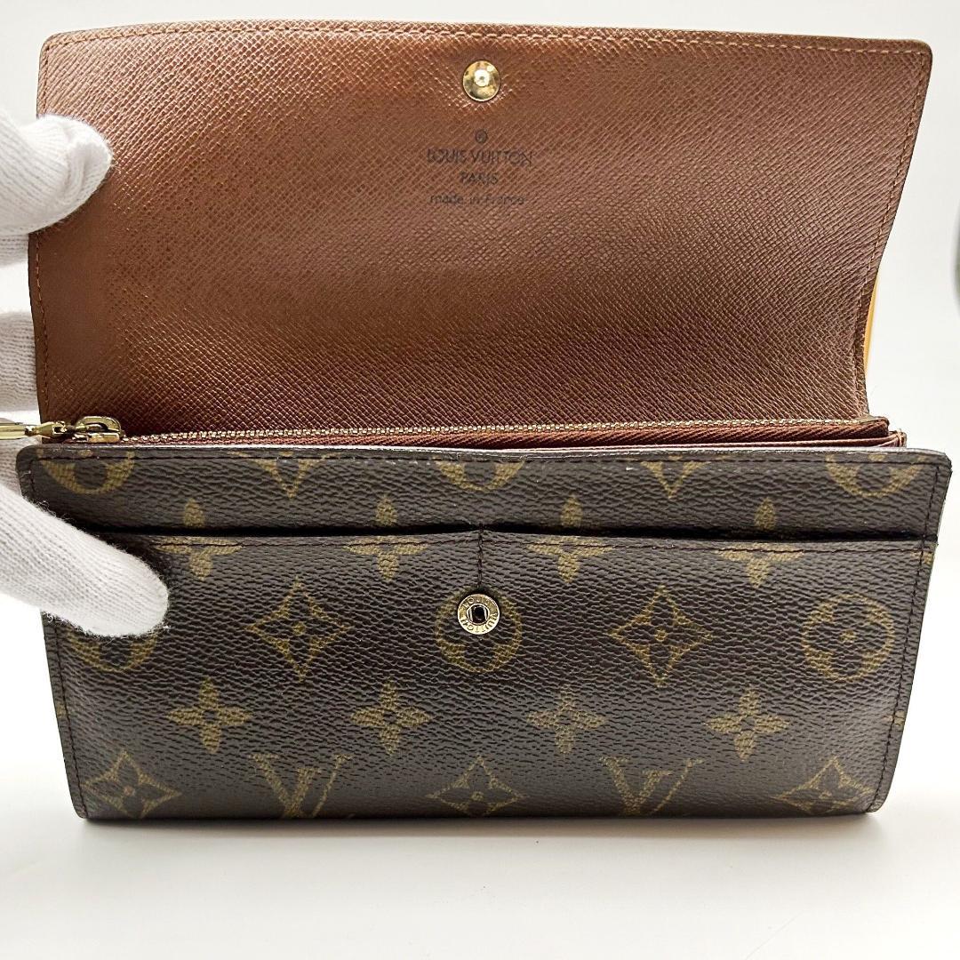 ルイヴィトン　モノグラム　ポルトフォイユサラ　　長財布　折り財布