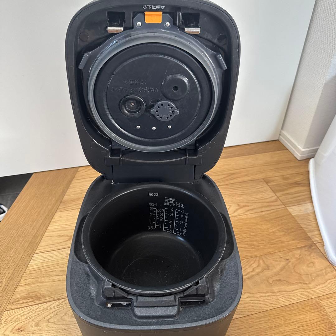 Zojirushi 圧力炊飯器 NW-US07 黒