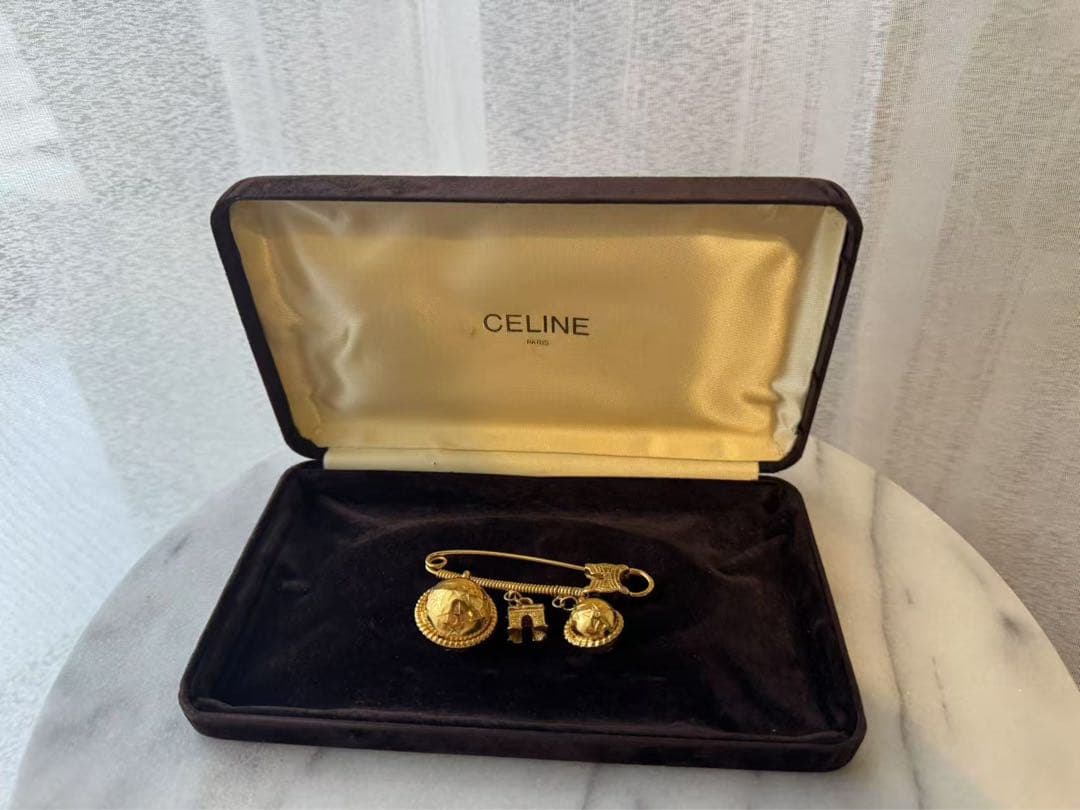 CELINE ゴールド ブローチ