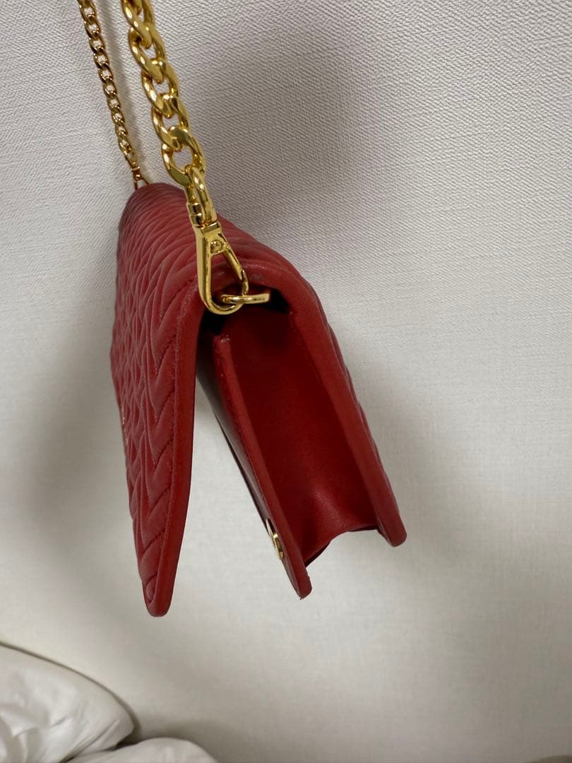 miumiu チェーンショルダーバッグ　赤　中古