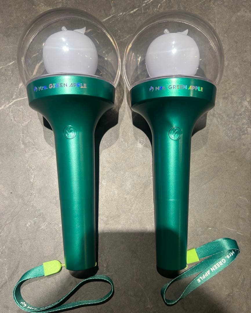 【美品】ミセス ペンライト ２本セット＋限定スマホチェッカー