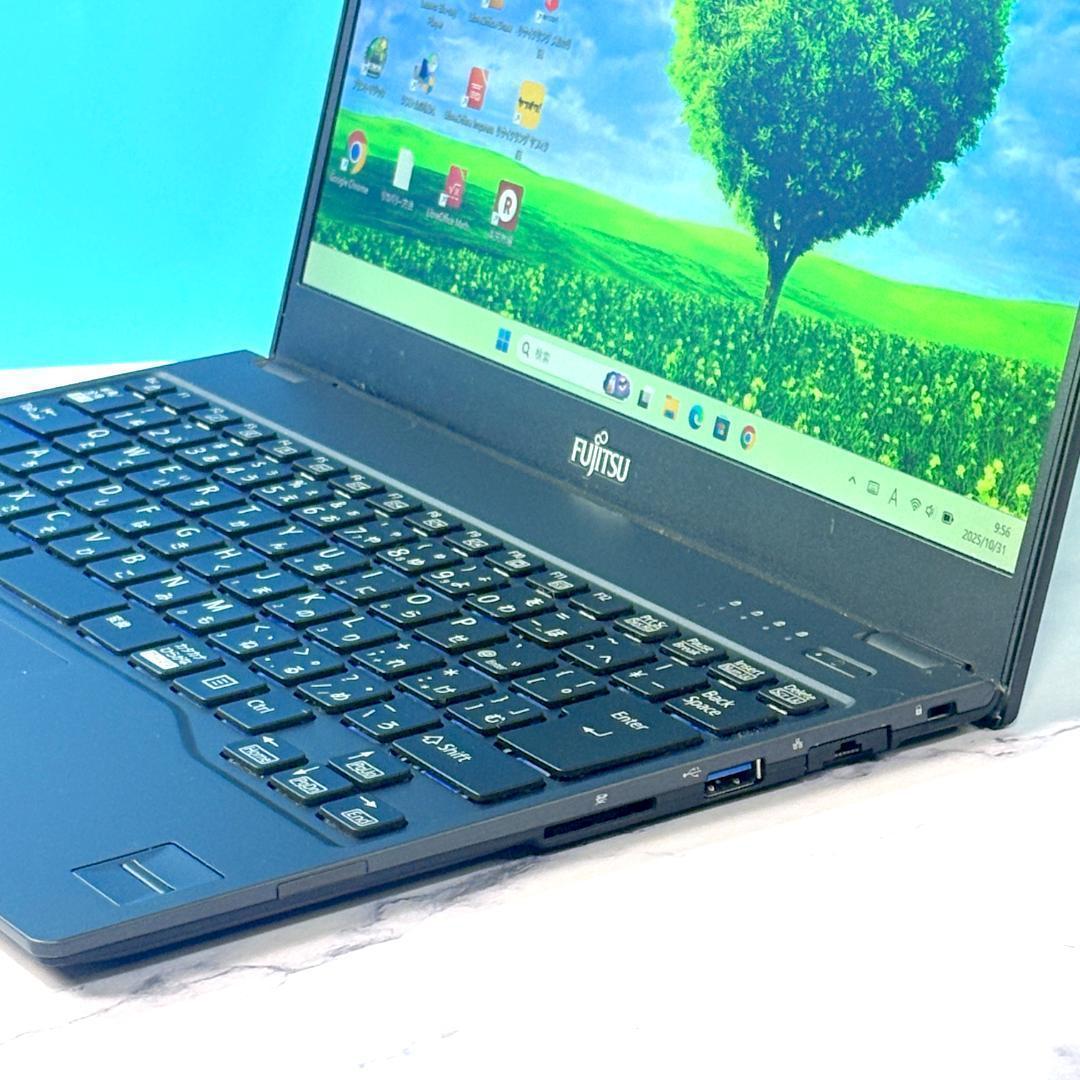 超薄型軽量★メモリ8GB・SSDで快速・指紋認証・Win11☆ノートパソコン