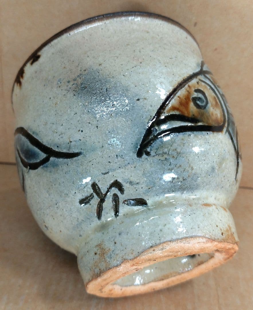 【本物保証】金城次郎 古酒呑(魚紋クース呑) 共箱 栞 人間国宝 壺屋焼 壷屋焼