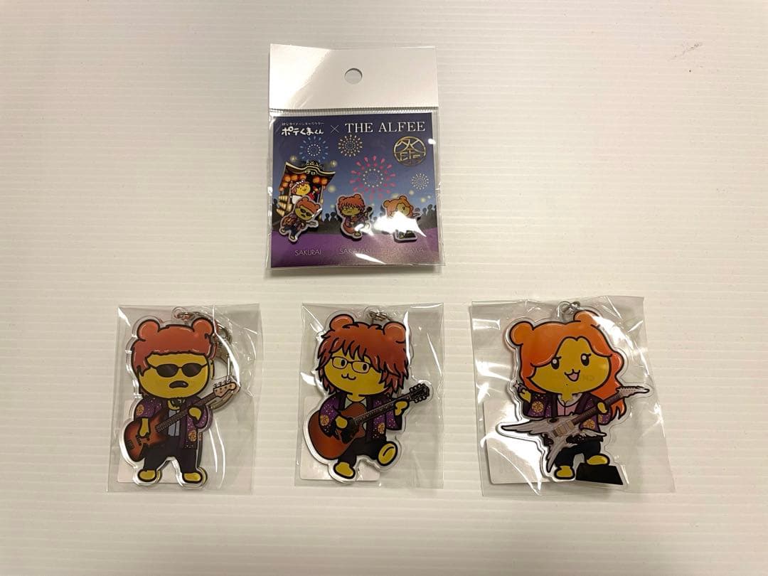 ALFEEポテくまくんアクリルキーホルダー 、ピンバッジセット
