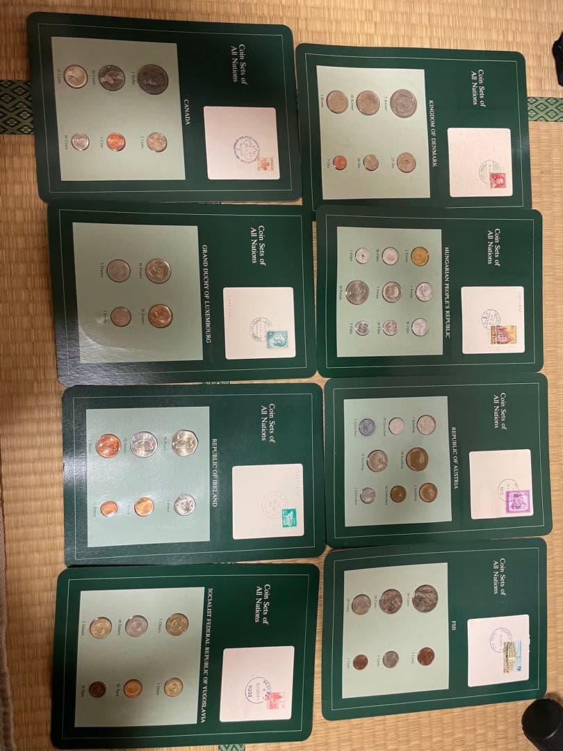 ひ*り様 coin sets of all nations 　４４枚