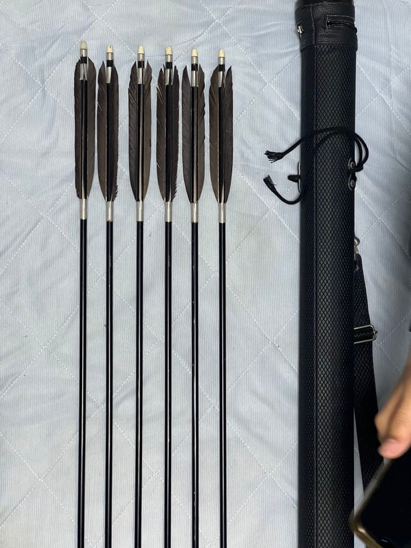 黒色矢6本と矢筒セット