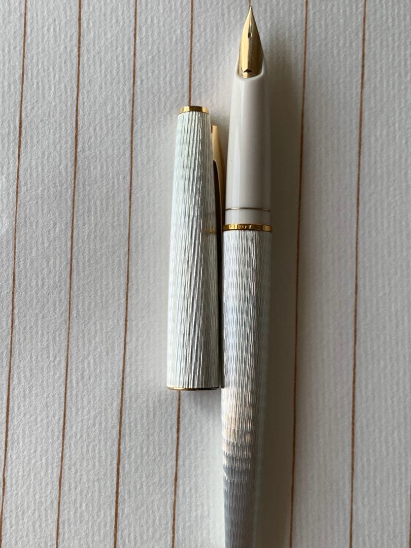 未使用品 パイロット 万年筆 18Kニブ