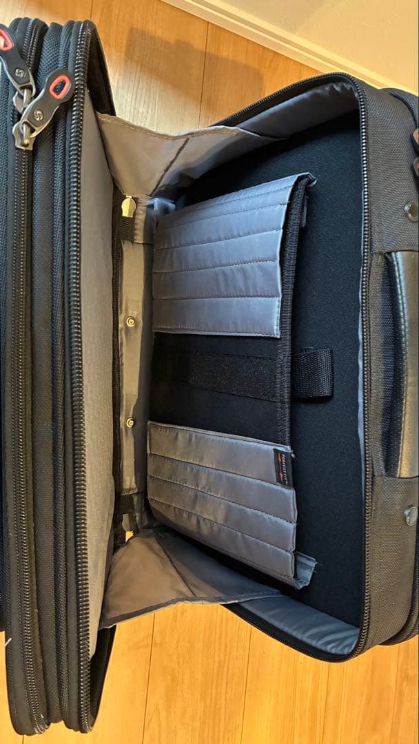 2回のみ使用　サムソナイト キャリー　モバイルオフィス ビジネス 機内持ち込み