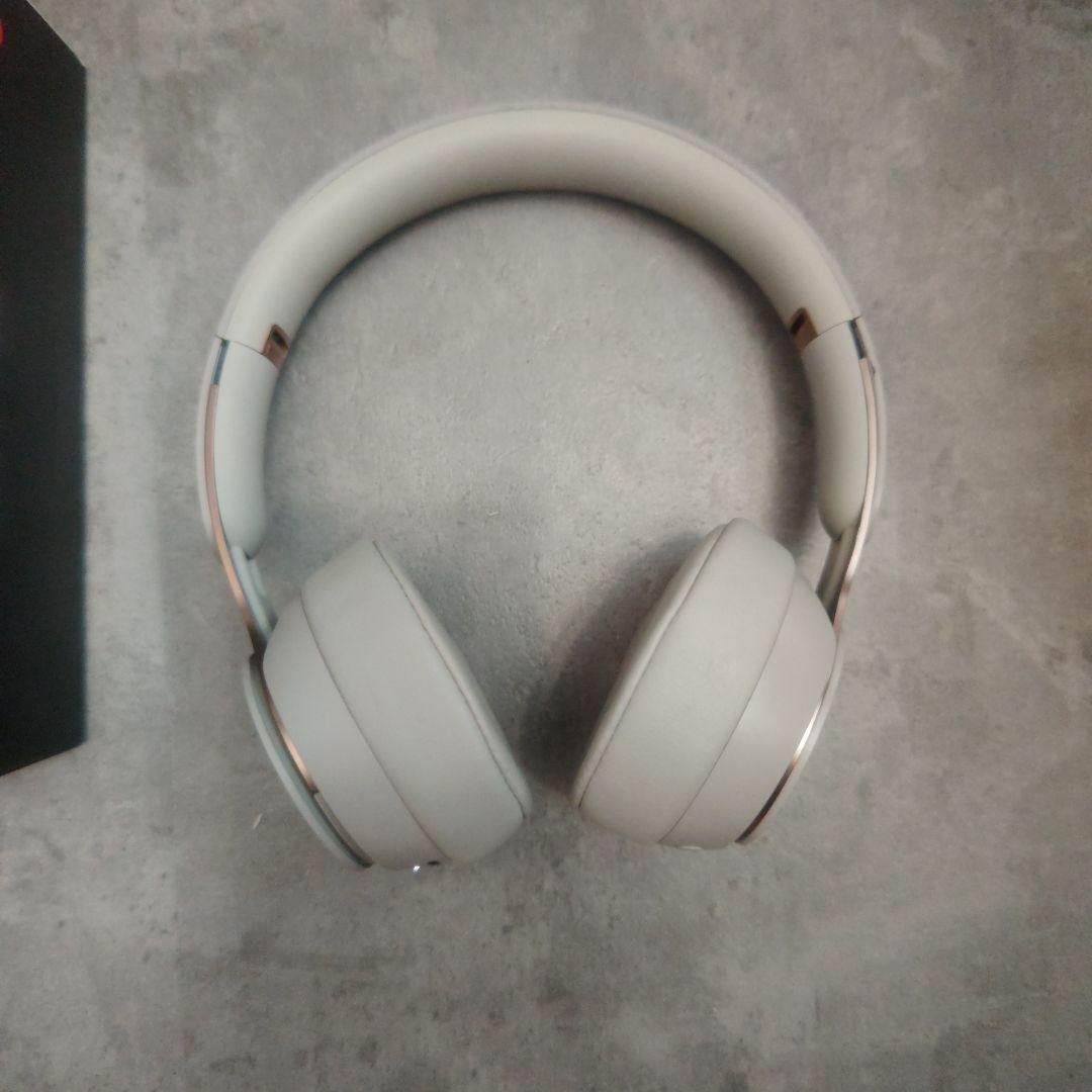 Beats SOLO PRO ワイヤレスヘッドホン　グレー