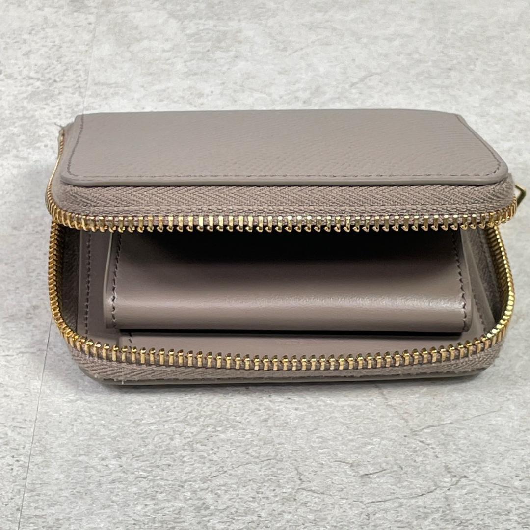CELINE セリーヌ 2つ折り財布 ジップウォレット エッセンシャル
