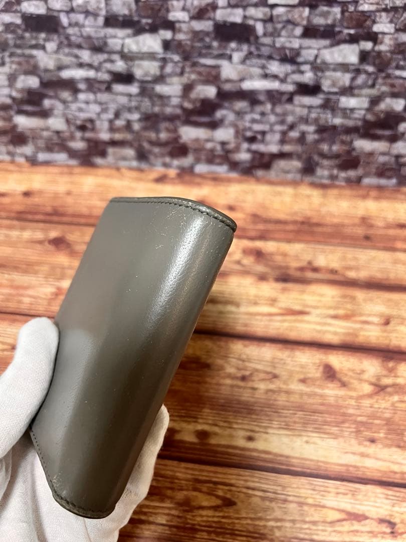 CELINEセリーヌ　トリオンフコンパクトウォレットPebble