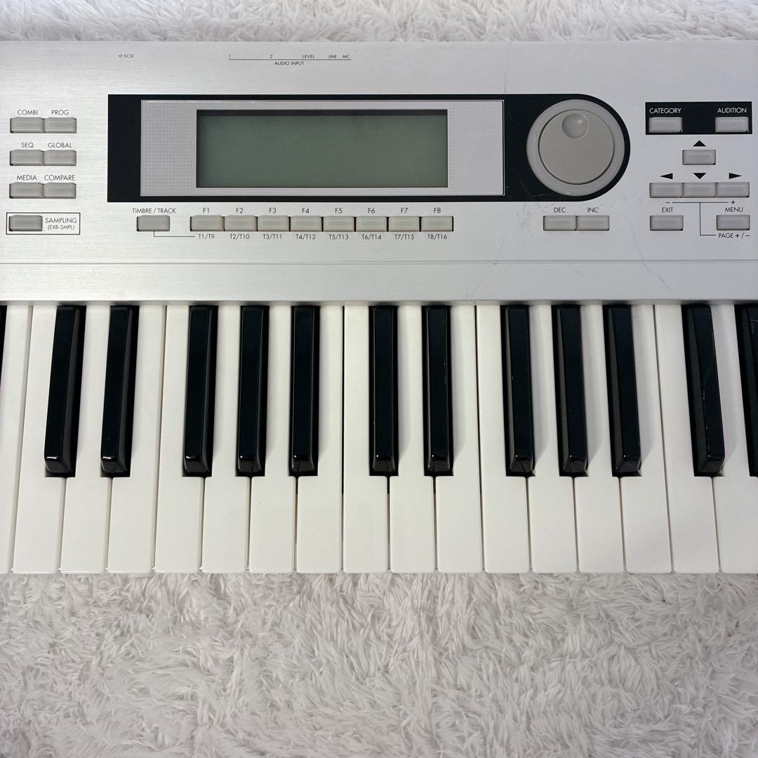 【美品】KORG TRITON Le76 シンセサイザー 76鍵 音楽