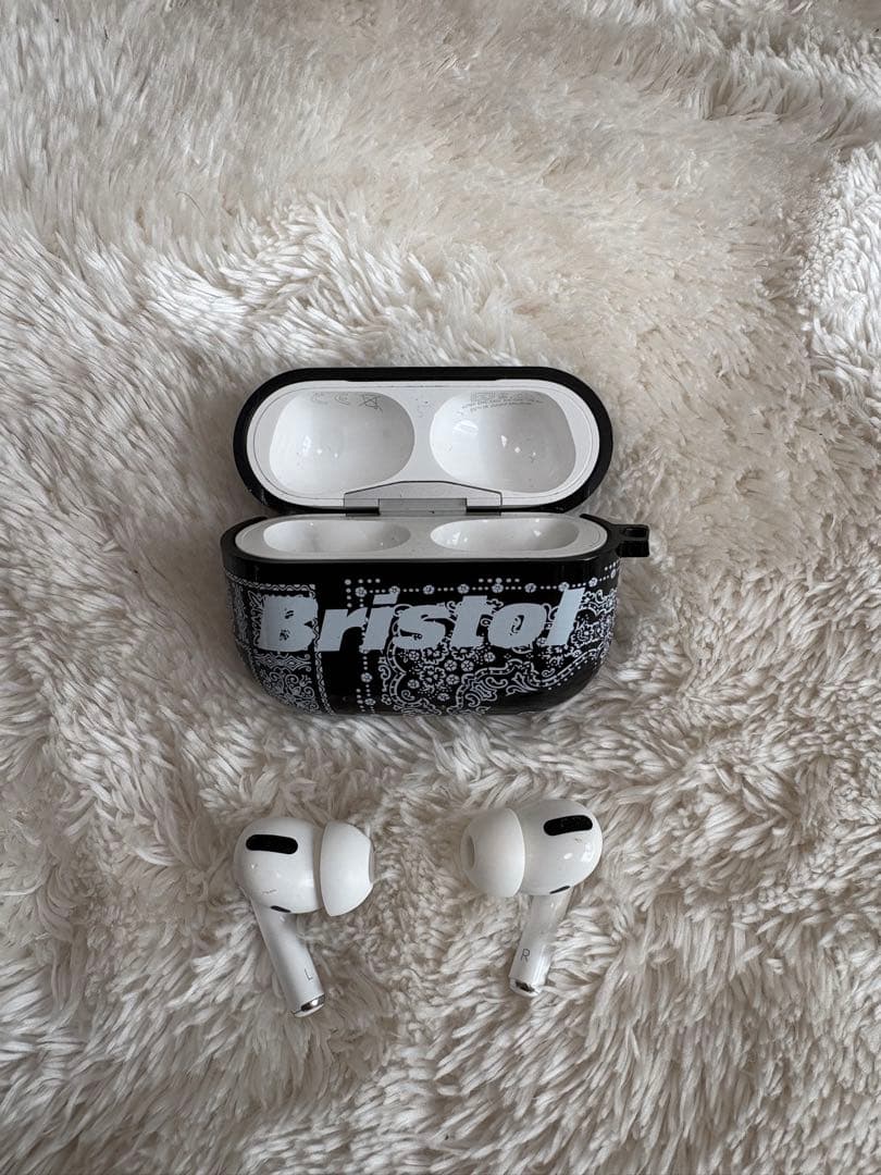 AirPods pro Bristol バンダナ柄 ケース付き
