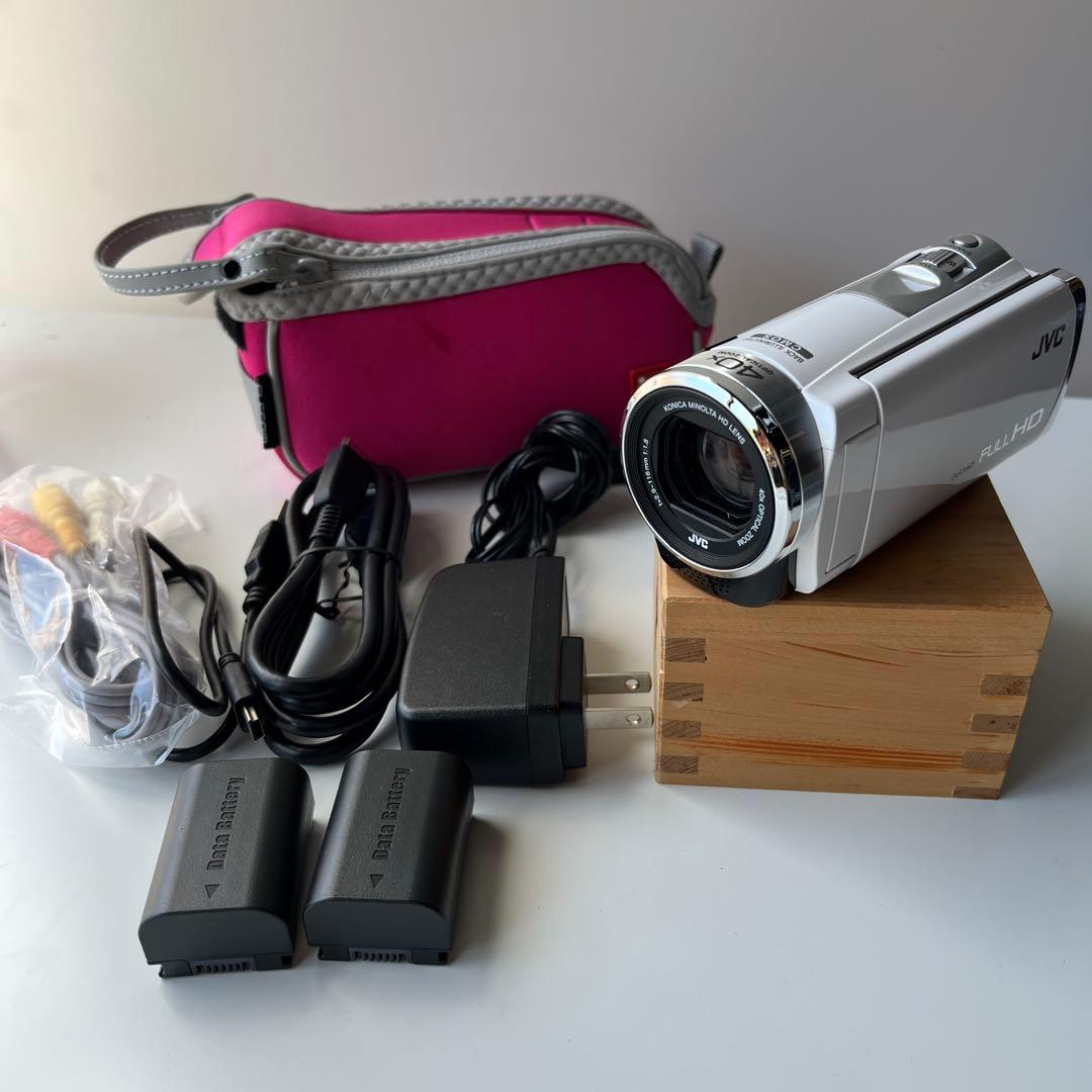 ビデオカメラ JVC GZ-HM99 バッテリー2個付き、別売りケース付き‼️