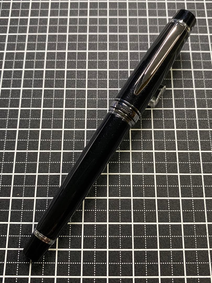 PILOT STELLA 90s Jet-black 万年筆　字幅F