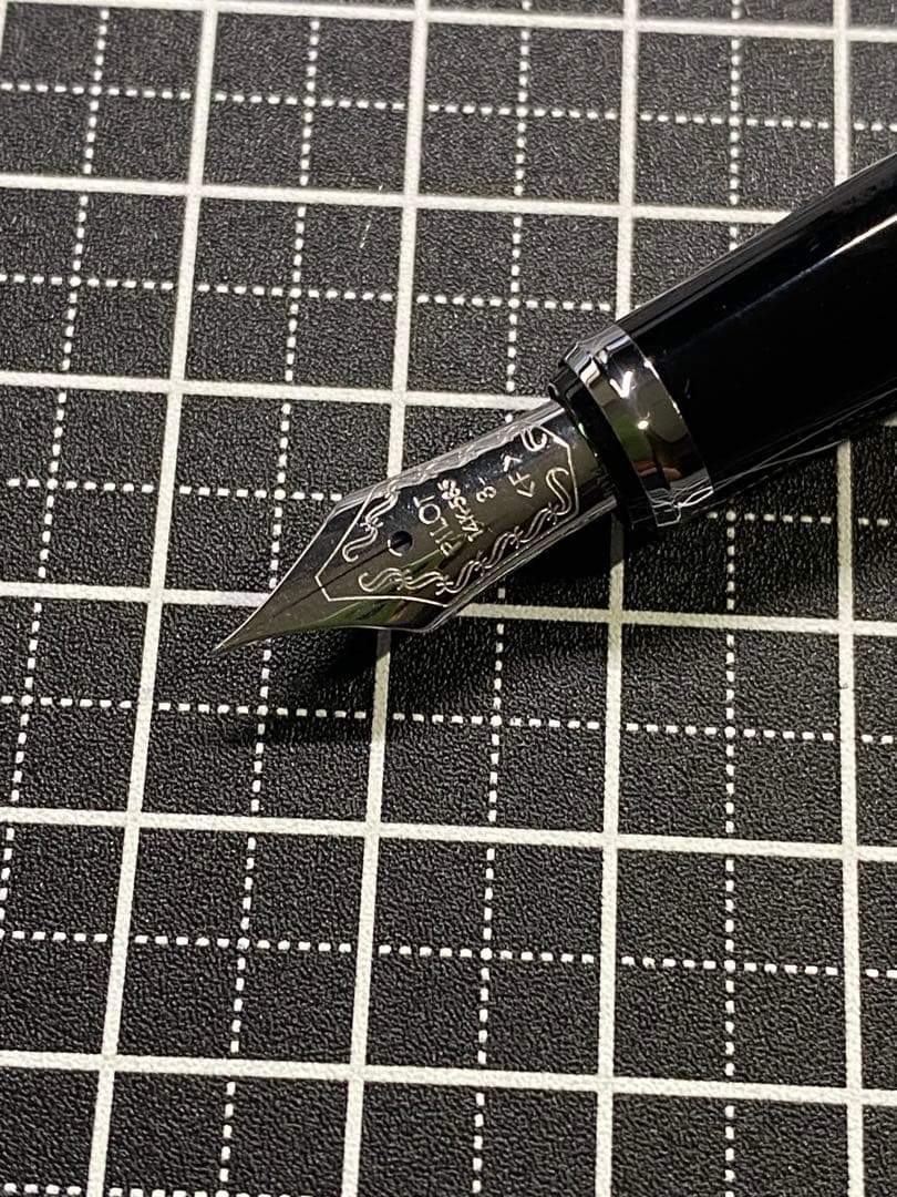 PILOT STELLA 90s Jet-black 万年筆　字幅F