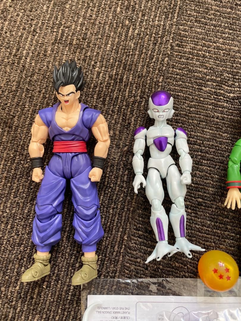 フィギュアセット：フリーザ・ゴハン・ゴン3体
