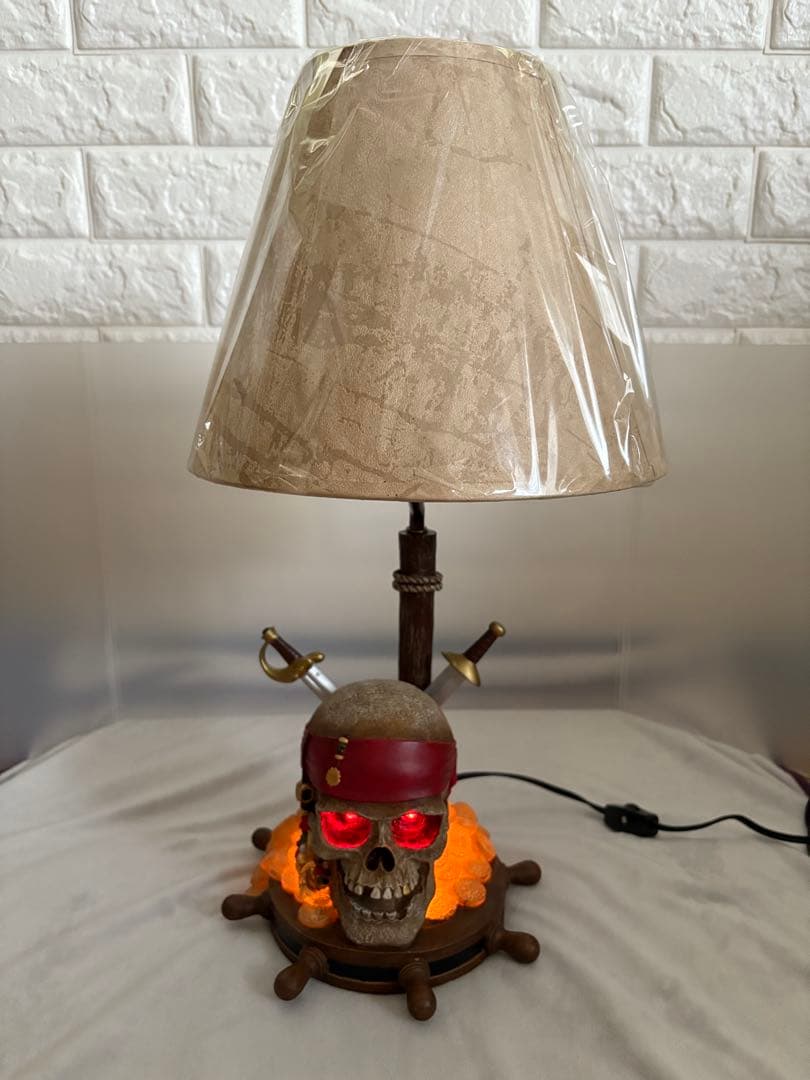 ディズニーストア パイレーツ・オブ・カリビアン フロアライト ランプスタンド