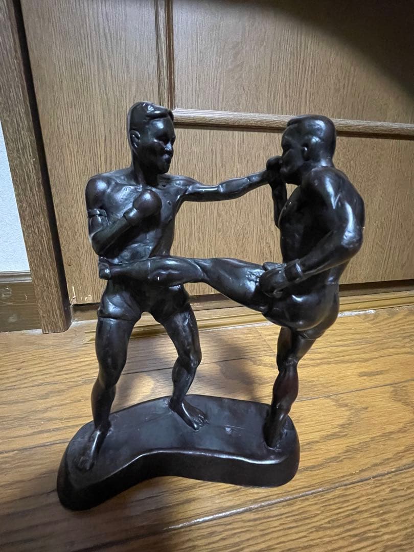 ムエタイ　キックボクシング　象　樹脂製