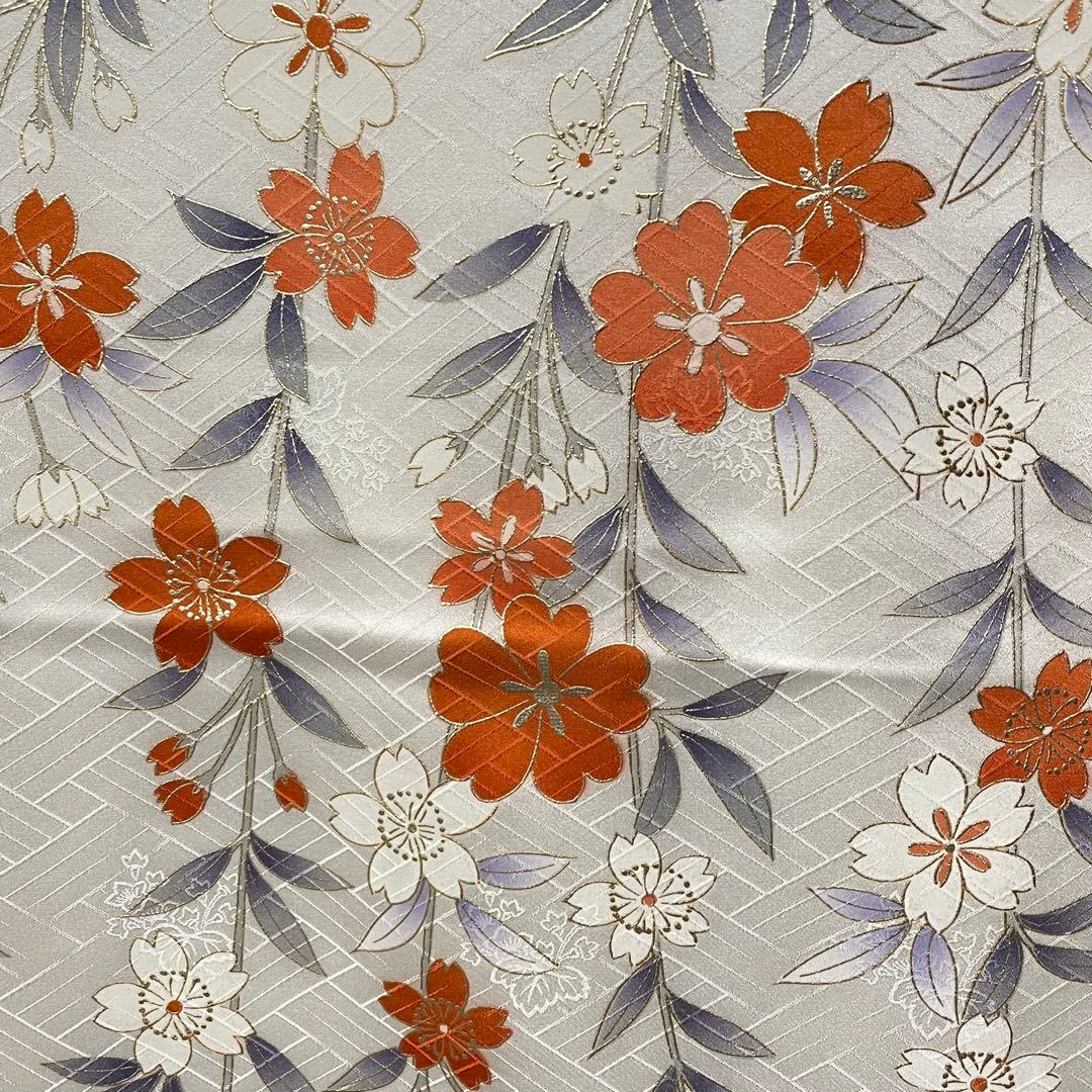 D771 振袖　蝶々　金駒刺繍　枝垂れ桜　正絹　着物　袷　極美品