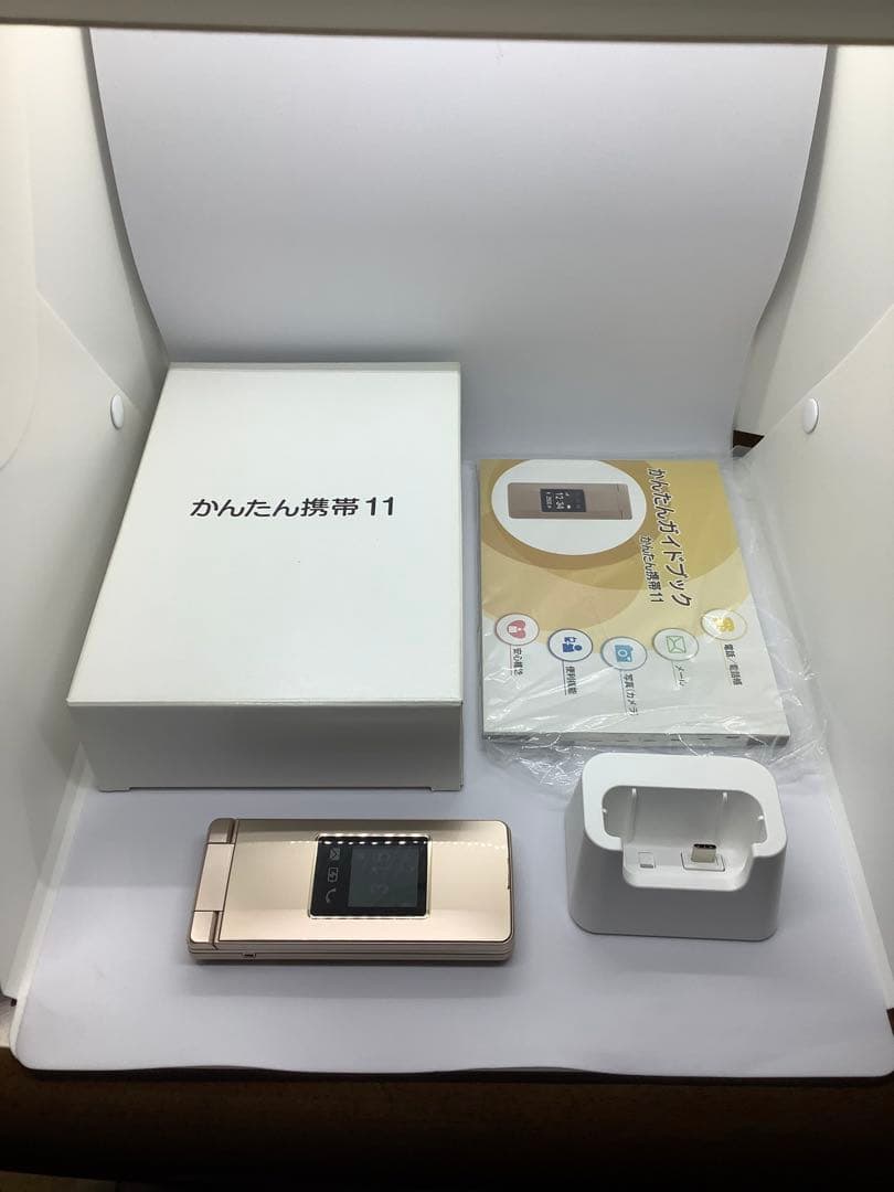 かんたん携帯11 ゴールド 本体　送料無料！