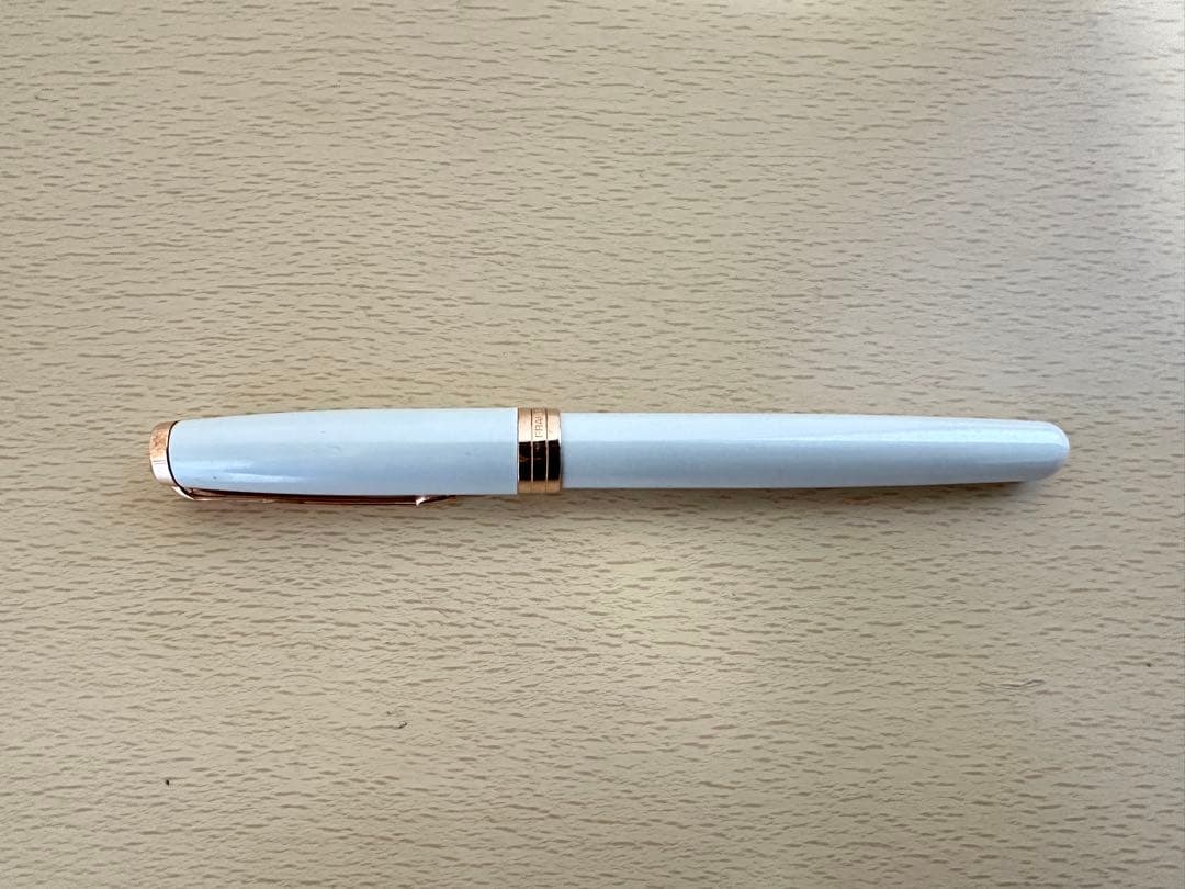 【おまけ付き】パーカー　万年筆　ホワイト