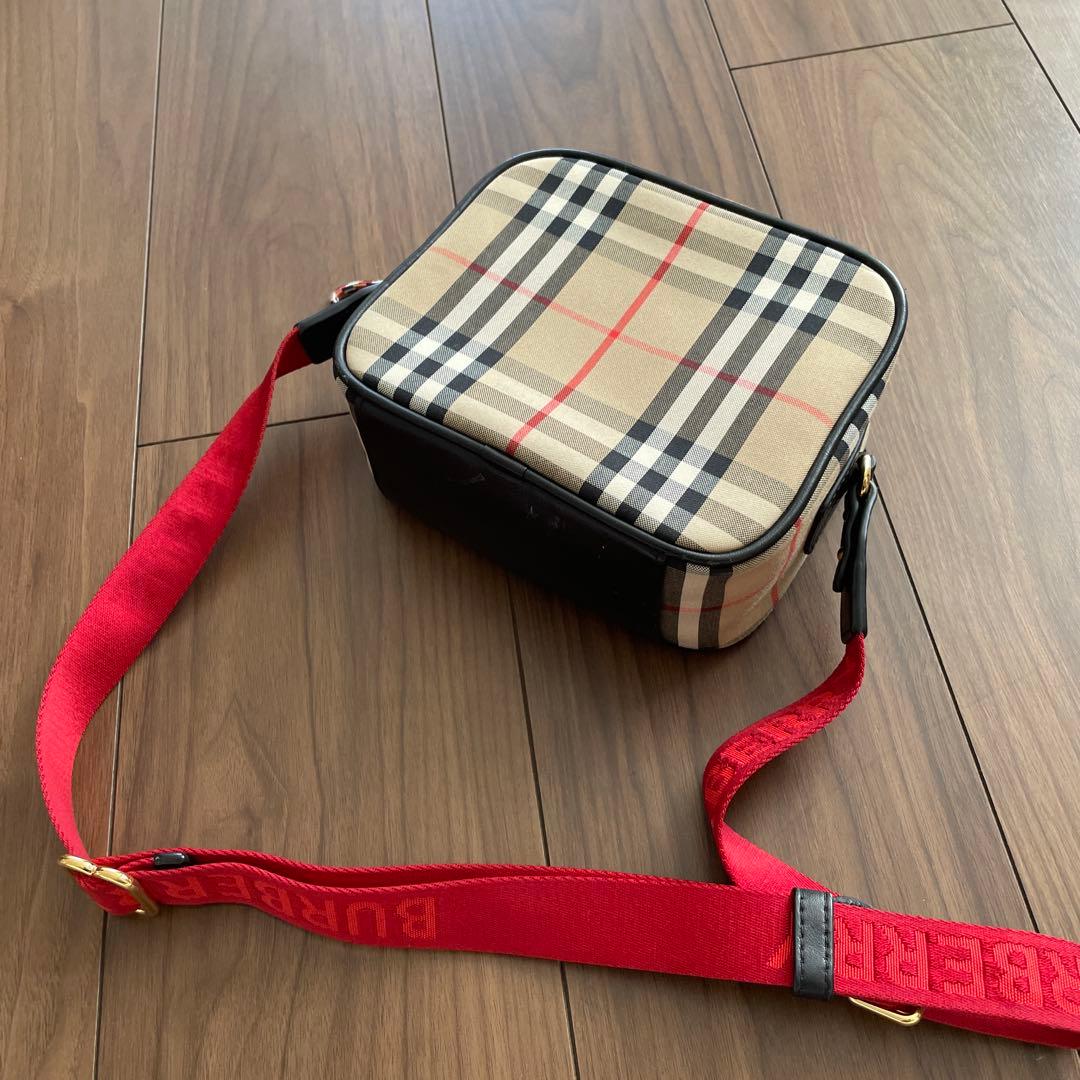 Burberry チェック柄 ショルダーバッグ　キッズ